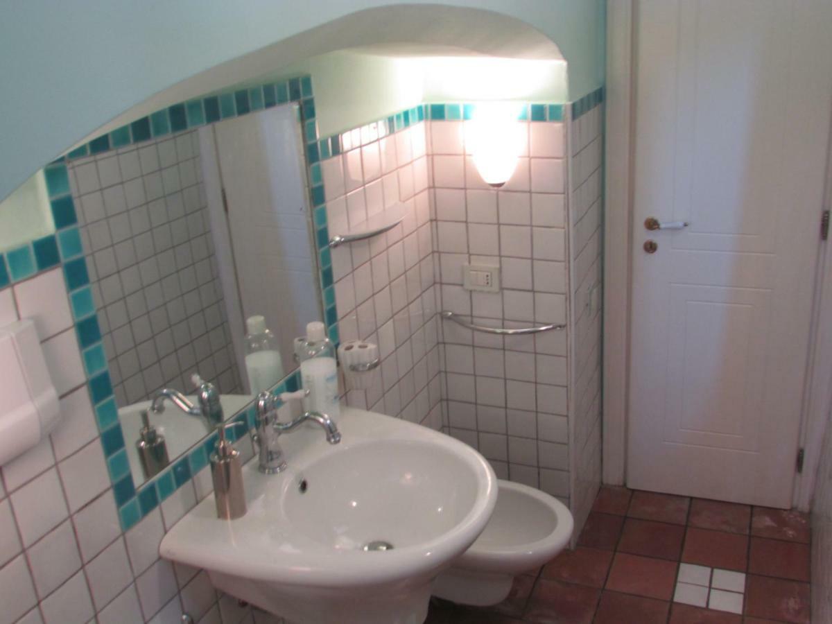 Salerno Domus Claudia Apartment ภายนอก รูปภาพ